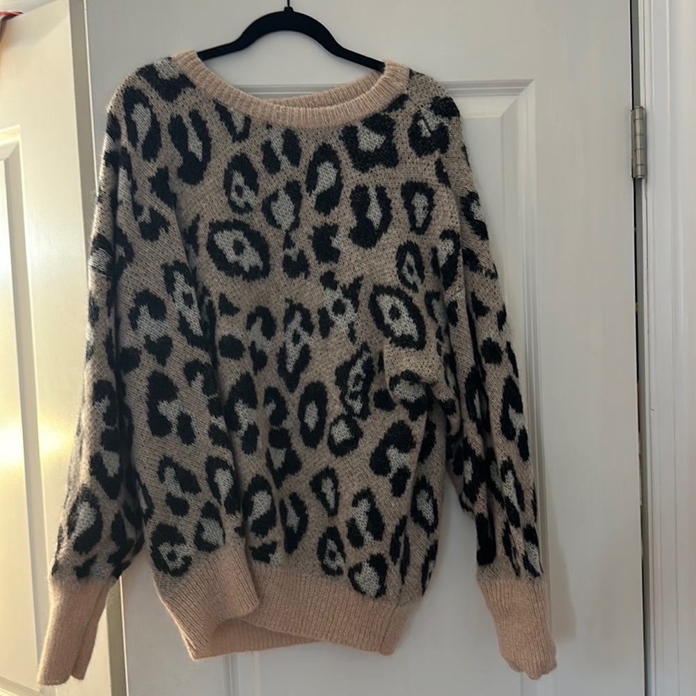 Leopard oversized sweater size m
